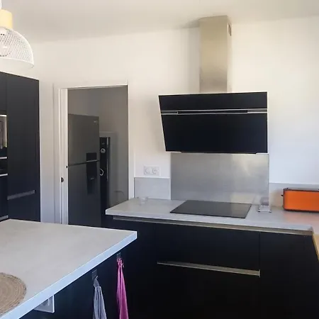 Tatil Evi Maison Chaleureuse Et Climatiser A Avec Terrasse - 95 M² Aressy